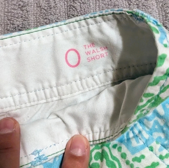 Lilly Pulitzer THE‎ WALSH SHORT size 0 Get Crackin Crab blue green 3" inseam - Picture 3 of 6